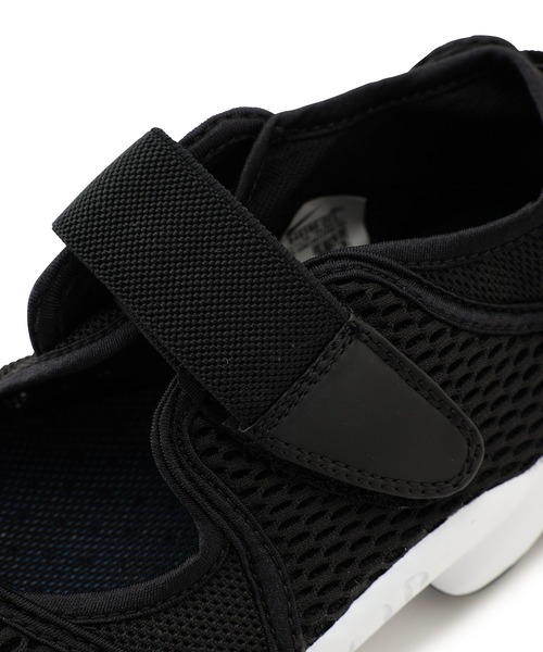 NIKE(ナイキ)の「【NIKE】エアリフトブリーズ(スニーカー・レディース・ホワイト/ブラック・24/25/23)」の14枚目の写真