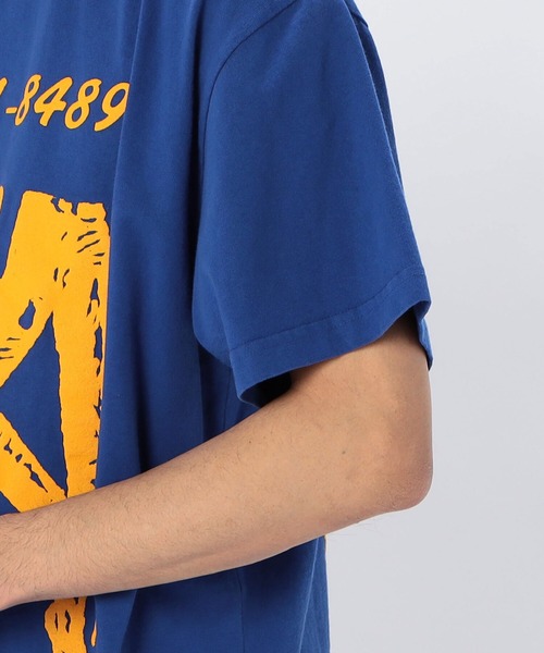 VIRGIL NORMAL（ヴァージルノーマル）の「【VIRGIL NORMAL】プリントＴシャツ STAY POSITIVE MEN（Tシャツ/カットソー・メンズ・ネイビー・LARGE/MEDIUM）」の9枚目の写真