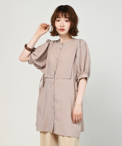 RETRO GIRL（レトロガール）の「５分袖切替チュニックシャツ（シャツ/ブラウス・レディース・ライトブルー/オフホワイト/ライトベージュ/ライトグリーン・FREE）」の2枚目の写真