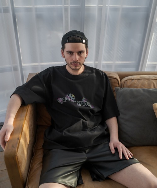 SIDEWAY STANCE（サイドウェイスタンス）の「【SIDEWAY STANCE】フラワー ロゴプリント 半袖Tシャツ（Tシャツ/カットソー・メンズ・ブラック/ホワイト・LARGE/MEDIUM/X-LARGE）」の21枚目の写真