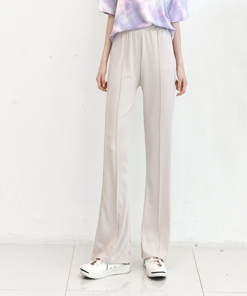 me+em select（ミームセレクト）の「リブピンタックセミフレアパンツ（その他パンツ・レディース・アイボリー/ベージュ/ブラック/カーキ/グリーン・FREE）」の3枚目の写真