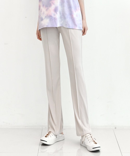 me+em select（ミームセレクト）の「リブピンタックセミフレアパンツ（その他パンツ・レディース・アイボリー/ベージュ/ブラック/カーキ/グリーン・FREE）」の6枚目の写真