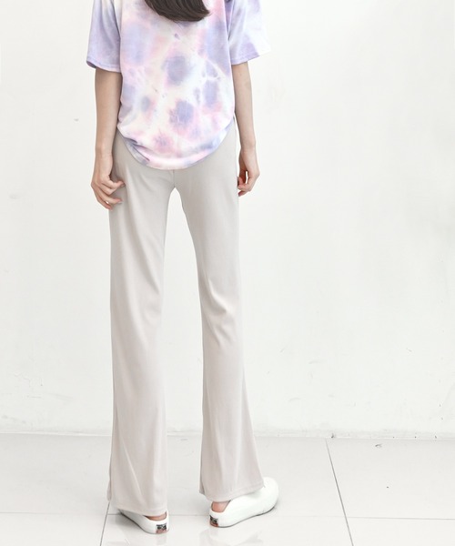 me+em select（ミームセレクト）の「リブピンタックセミフレアパンツ（その他パンツ・レディース・アイボリー/ベージュ/ブラック/カーキ/グリーン・FREE）」の10枚目の写真