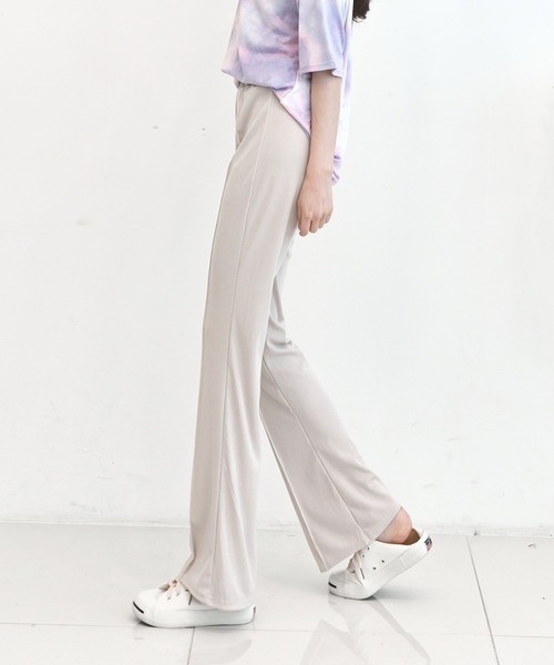 me+em select（ミームセレクト）の「リブピンタックセミフレアパンツ（その他パンツ・レディース・アイボリー/ベージュ/ブラック/カーキ/グリーン・FREE）」の11枚目の写真