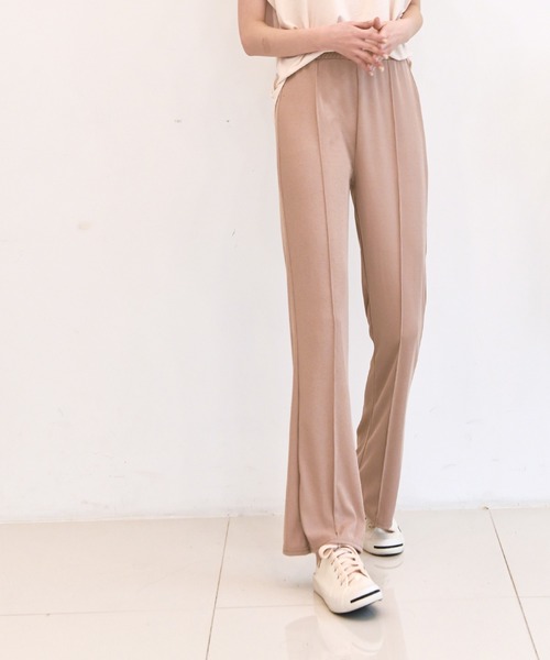 me+em select（ミームセレクト）の「リブピンタックセミフレアパンツ（その他パンツ・レディース・アイボリー/ベージュ/ブラック/カーキ/グリーン・FREE）」の15枚目の写真