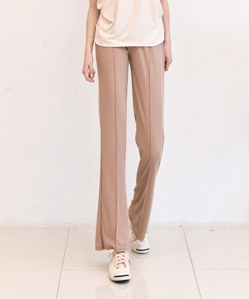me+em select（ミームセレクト）の「リブピンタックセミフレアパンツ（その他パンツ・レディース・アイボリー/ベージュ/ブラック/カーキ/グリーン・FREE）」の16枚目の写真