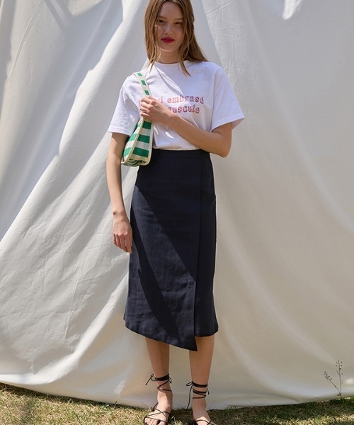 ANEDIT（アンエディット）の「【ANEDIT 】アンバランスリネンスカート / Unbalance Linen Skirt（スカート・レディース・オートミール/ダークネイビー・SMALL/MEDIUM）」の9枚目の写真