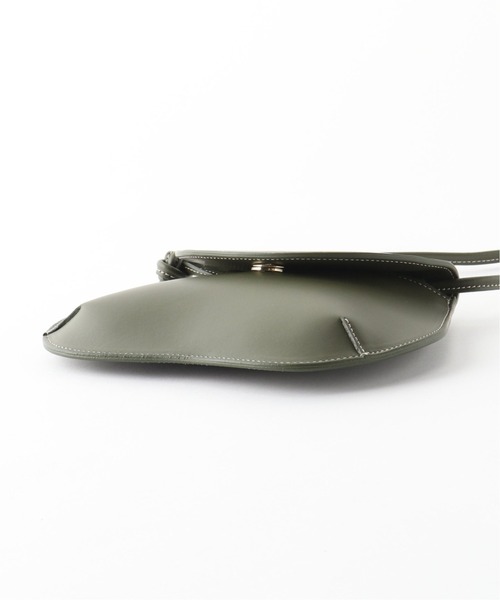 IENA（イエナ）の「【Little Liffner/リトルリフナー】PEBBLEミニバッグ（ショルダーバッグ・レディース・カーキ/アイボリー・FREE）」の7枚目の写真