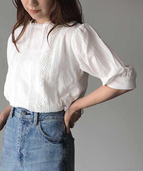 Riberry（リベリー）の「レース使いギャザースリーブブラウス（シャツ/ブラウス・レディース・ブラック/ベージュ/ブラウン/オフホワイト・MEDIUM）」の2枚目の写真