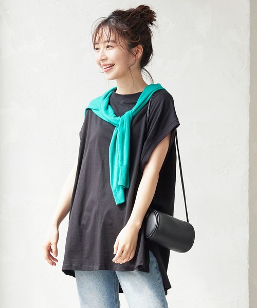 KOBE LETTUCE(コウベレタス)の「クルーネックフレアトップス(Tシャツ/カットソー・レディース・ブラック/ミント/ライトベージュ・FREE)」の2枚目の写真