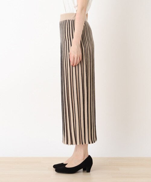 DRESKIP(ドレスキップ)の「◆もちもちプリ-ツニットスカート(スカート・レディース・ブラック/ライトベージュ/ブラウン系その他2/ベージュ系その他6/ブラック系3/パープル系・02/03/04)」の8枚目の写真