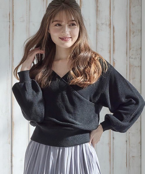 12Twelve Agenda(トゥエルブ アジェンダ)の「カシュクールニットプルオーバー(ニット/セーター・レディース・ブラック/ベージュ・M)」の2枚目の写真