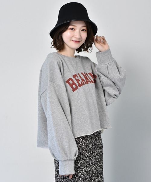 RETRO GIRL（レトロガール）の「ロゴショートトレーナー（スウェット・レディース・オフホワイト/チャコールグレー/ライトグレー/オレンジ・FREE）」の3枚目の写真