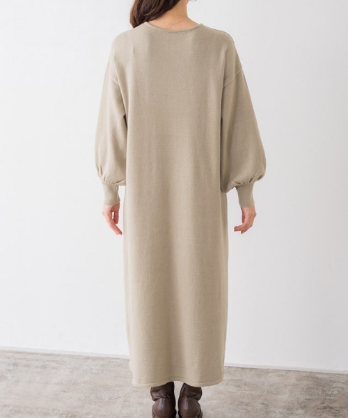 Pierrot（ピエロ）の「2wayボリュームスリーブフレアニットワンピース（ワンピース・レディース・ブラック/ベージュ/ピンク/シルバーグレー/ブルー/オレンジ・M/L）」の19枚目の写真