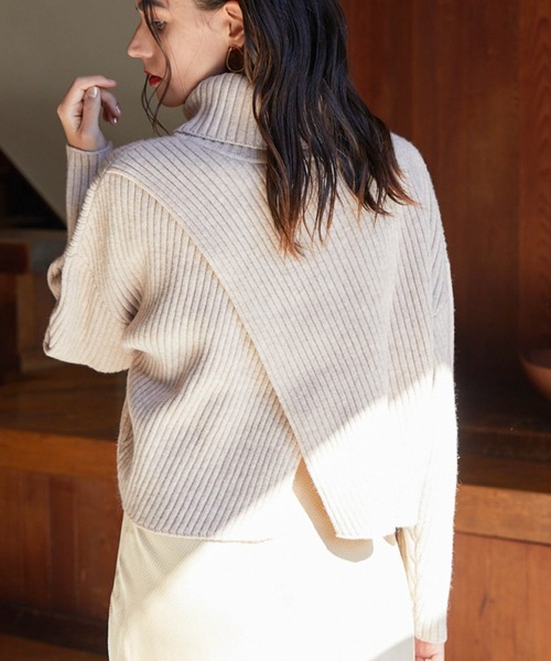 Cheek（チーク）の「クロスカシュクールハイネック２ＷＡＹニット（ニット/セーター・レディース・オレンジ/オフホワイト/ベージュ・MEDIUM）」の6枚目の写真