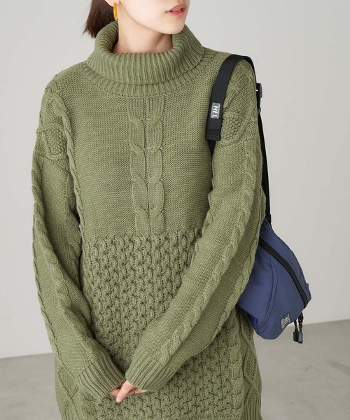 Chaco closet(チャコ クローゼット)の「ランダムケーブル編みタートルネックニット(ニット/セーター・レディース・ベージュ/アイボリー/グリーン/キャメル/パープル/カーキ・FREE)」の4枚目の写真