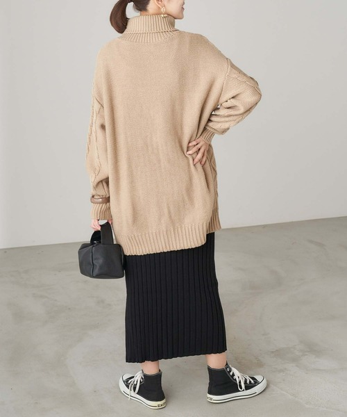 Chaco closet(チャコ クローゼット)の「ランダムケーブル編みタートルネックニット(ニット/セーター・レディース・ベージュ/アイボリー/グリーン/キャメル/パープル/カーキ・FREE)」の14枚目の写真
