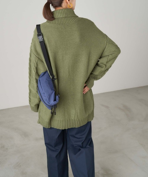 Chaco closet(チャコ クローゼット)の「ランダムケーブル編みタートルネックニット(ニット/セーター・レディース・ベージュ/アイボリー/グリーン/キャメル/パープル/カーキ・FREE)」の20枚目の写真