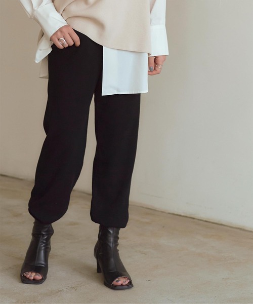 titivate(ティティベイト)の「ニットジョガーパンツ(その他パンツ・レディース・アイボリー/キャメル/ブラック・S/M/L)」の2枚目の写真