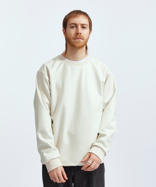 UNITED TOKYO(ユナイテッドトウキョウ)の「ダウンファブリックプルオーバー(Tシャツ/カットソー・メンズ・ブラック/アイボリー・1/2/3)」の1枚目の写真