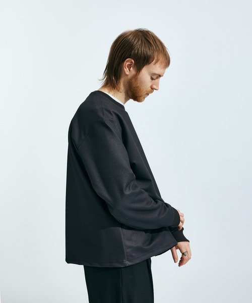 UNITED TOKYO(ユナイテッドトウキョウ)の「ダウンファブリックプルオーバー(Tシャツ/カットソー・メンズ・ブラック/アイボリー・1/2/3)」の16枚目の写真