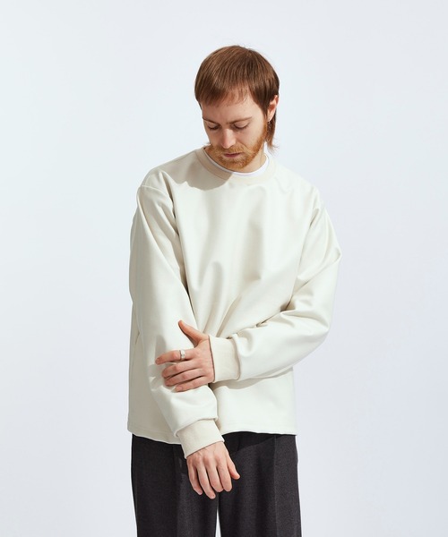 UNITED TOKYO(ユナイテッドトウキョウ)の「ダウンファブリックプルオーバー(Tシャツ/カットソー・メンズ・ブラック/アイボリー・1/2/3)」の3枚目の写真