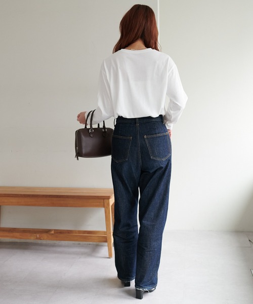 DISCOAT（ディスコート）の「【WEB限定】アメリカンロゴロングTシャツ（Tシャツ/カットソー・レディース・チャコールグレー/アイボリー/ホワイト×グリーン/ホワイト×ブラック/ピンク/ホワイト×ブルー/ホワイト系その他3/ホワイト×シルバー・FREE）」の12枚目の写真