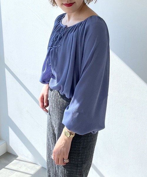 PAGEBOY(ページボーイ)の「クロップド2WAYブラウス(シャツ/ブラウス・レディース・ブラック/オフホワイト/ブルー/サックスブルー・FREE)」の9枚目の写真