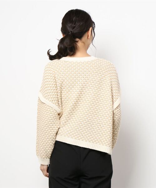 Samansa Mos2(サマンサ モスモス)の「前後2WAY柄編みニット(ニット/セーター・レディース・イエロー/ブルー/キナリ/ベージュ/グリーン/チャコール・フリ-)」の8枚目の写真
