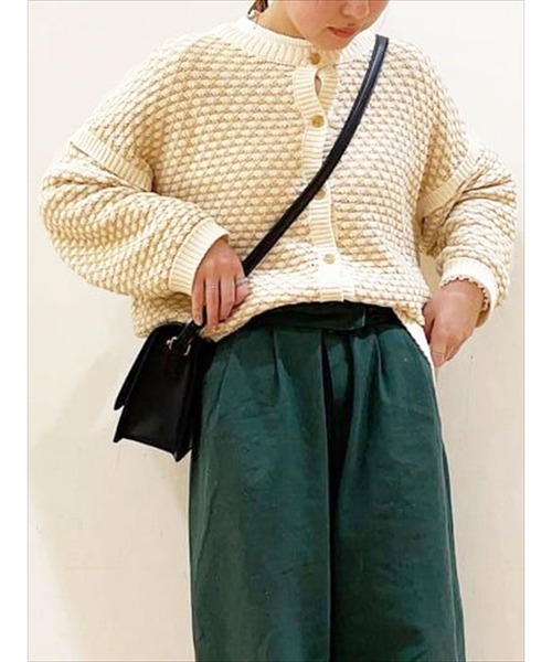 Samansa Mos2(サマンサ モスモス)の「前後2WAY柄編みニット(ニット/セーター・レディース・イエロー/ブルー/キナリ/ベージュ/グリーン/チャコール・フリ-)」の2枚目の写真