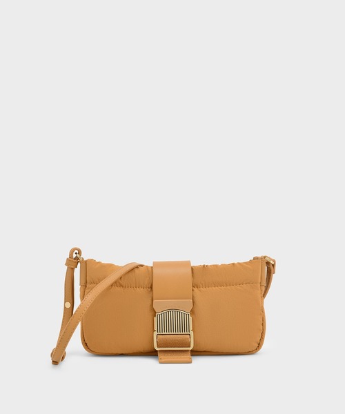 CHARLES & KEITH(チャールズ & キース)の「アスペン ルーシュドフォンポーチ / Aspen Ruched Phone Pouch(ボディバッグ/ウエストポーチ・レディース・グリーン/オレンジ/ライラック/ピンク・XS)」の4枚目の写真