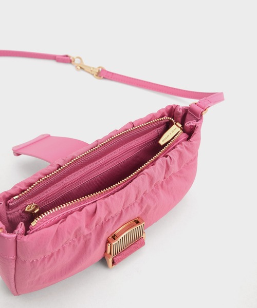 CHARLES & KEITH(チャールズ & キース)の「アスペン ルーシュドフォンポーチ / Aspen Ruched Phone Pouch(ボディバッグ/ウエストポーチ・レディース・グリーン/オレンジ/ライラック/ピンク・XS)」の15枚目の写真