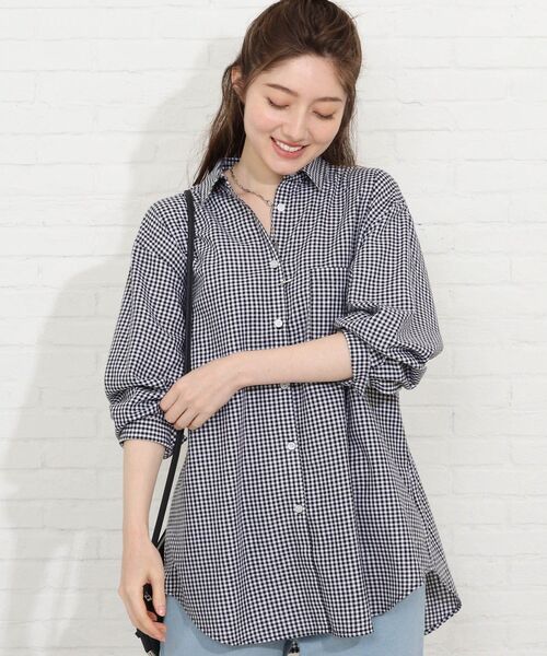 SHOO・LA・RUE（シューラルー）の「◆【洗濯機可/麻混/ドライタッチ】フレンチリネン前開きシャツ（シャツ/ブラウス・レディース・チャコールグレー/ライトブルー/ダークブラウン/イエロー/グリーン/ライトベージュ/グリーン系その他4/ホワイト系/ブラック系1/ブラック系2/ネイビー系2/ピンク系/オレンジ系その他4/ブルー系6/レッド系4/ダークグリーン系2・02/03/04）」の3枚目の写真