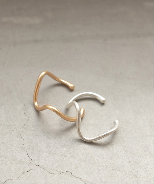 RANDA(ランダ)の「ウェーブバングル(バングル/リストバンド・レディース・ゴールド/シルバー・FREE)」の5枚目の写真