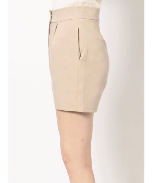 EMODA（エモダ）の「ワイドタックショートパンツ（その他パンツ・レディース・ブラック/ベージュ・SMALL/MEDIUM）」の17枚目の写真