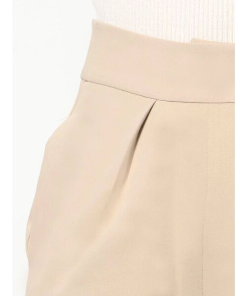 EMODA（エモダ）の「ワイドタックショートパンツ（その他パンツ・レディース・ブラック/ベージュ・SMALL/MEDIUM）」の19枚目の写真