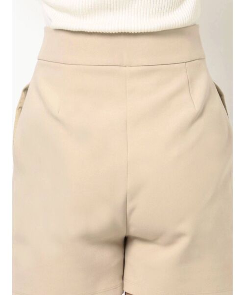 EMODA（エモダ）の「ワイドタックショートパンツ（その他パンツ・レディース・ブラック/ベージュ・SMALL/MEDIUM）」の20枚目の写真