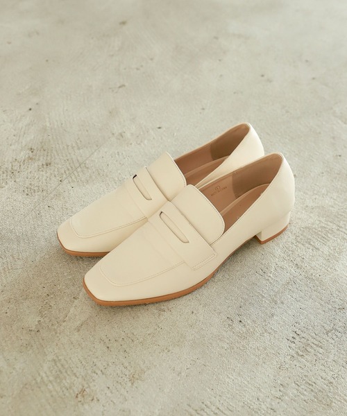 Andemiu（アンデミュウ）の「ヒールローファー279667（ローファー・レディース・ホワイト/ベージュ/ブラック・LARGE/SMALL/MEDIUM）」の2枚目の写真