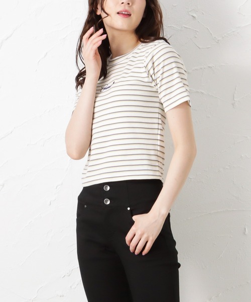 CONVERSE(コンバース)の「CONVERSE コンバース リブクロップドボーダーTシャツ(Tシャツ/カットソー・レディース・ホワイト/ブルー/ブラック/オフホワイト・L/M)」の16枚目の写真
