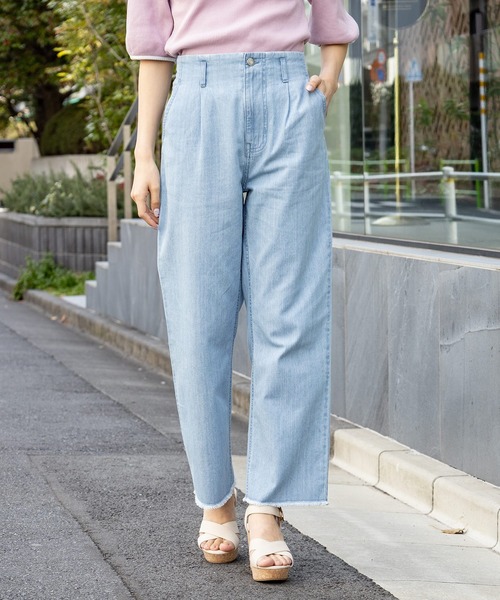 Honeys（ハニーズ）の「ストレートパンツ（デニムパンツ・レディース・ホワイト/ベージュ/ブルー/ブルー系その他・S/M/L）」の4枚目の写真