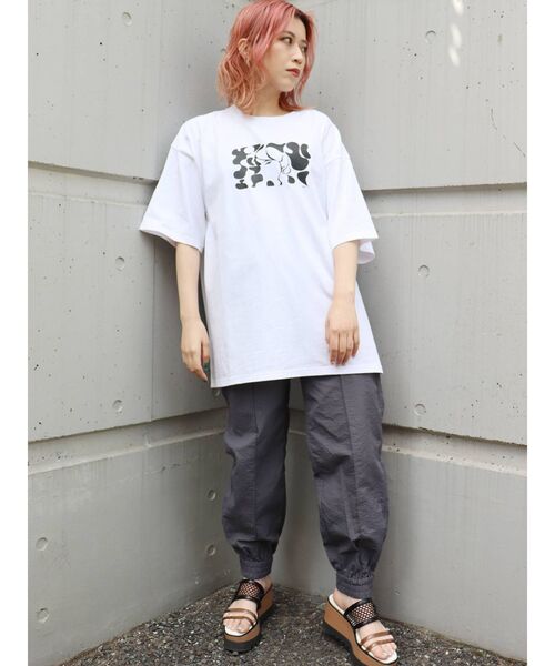 MURUA（ムルーア）の「【MURUA×hiroki nishiyama】MONOTONE GIRL Tシャツ（Tシャツ/カットソー・レディース・ホワイト/ブラック・FREE）」の12枚目の写真