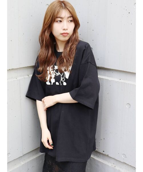 MURUA（ムルーア）の「【MURUA×hiroki nishiyama】MONOTONE GIRL Tシャツ（Tシャツ/カットソー・レディース・ホワイト/ブラック・FREE）」の4枚目の写真