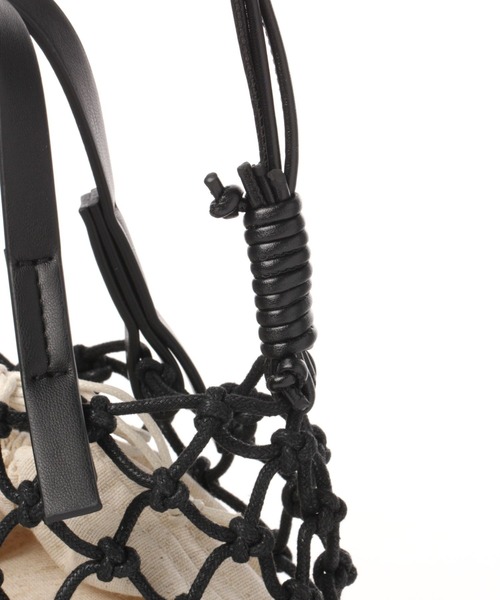 niko and...(ニコアンド)の「オリジナルマクラメ2WAYショルダーバッグ(ショルダーバッグ・レディース・ブラック/レッド/オフホワイト/ブルー・0)」の10枚目の写真