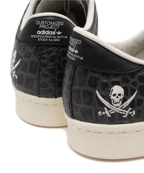 adidas CONSORTIUM(アディダスコンソーシアム)の「ユニセックス アディダス コンソーシアム ネイバーフッド スーパースター adidas CONSORTIUM SUPERSTAR 80V NBHD(スニーカー・レディース・ブラック・23.5cm/27.5cm/28.5cm/24.5cm/24cm/28cm/26.5cm/27cm/23cm/26cm/29cm)」の9枚目の写真