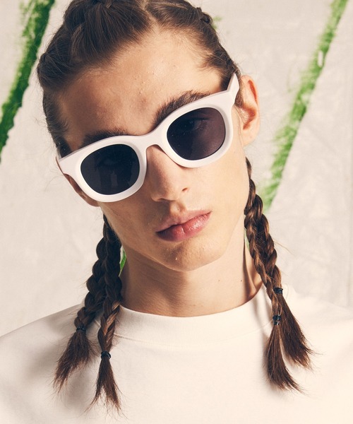 MAISON SPECIAL（メゾンスペシャル）の「《ユニセックスアイテム》フレームウェリントンサングラス【MAISON SPECIAL/メゾンスペシャル】（サングラス・メンズ・ホワイト/ライトグレー/ブラック/ブラウン/グレー/イエロー・FREE）」の2枚目の写真