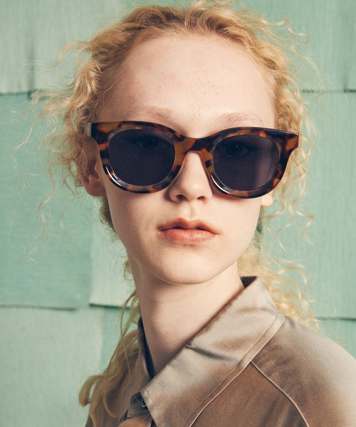 MAISON SPECIAL（メゾンスペシャル）の「《ユニセックスアイテム》フレームウェリントンサングラス【MAISON SPECIAL/メゾンスペシャル】（サングラス・メンズ・ホワイト/ライトグレー/ブラック/ブラウン/グレー/イエロー・FREE）」の21枚目の写真