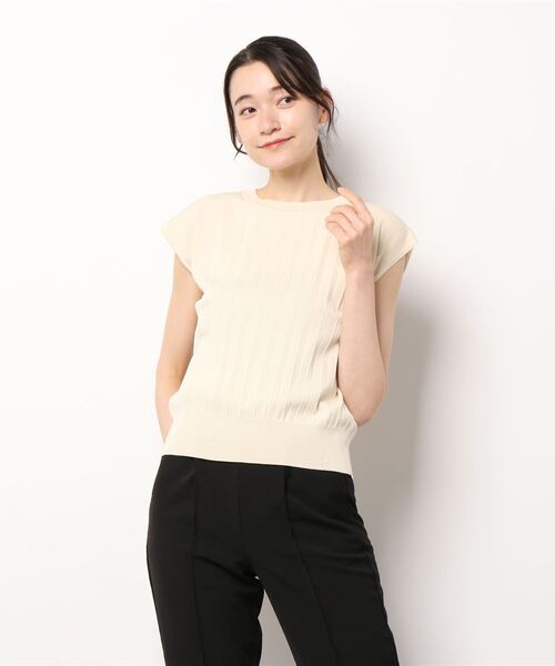 Te chichi TERRASSE（テチチテラス）の「プリーツ編みフレンチスリーブニット（ニット/セーター・レディース・ネイビー/モカ/オフホワイト・ﾌﾘ-）」の9枚目の写真