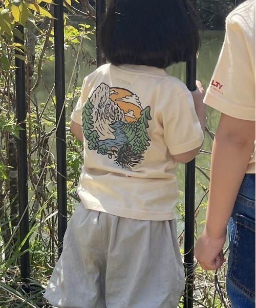 KELTY（ケルティ）の「ZOZO限定/KELTY キッズ 半袖 Tシャツ“LANDSCAPE”（Tシャツ/カットソー・キッズ・ホワイト/ベージュ・S/M/L）」の6枚目の写真