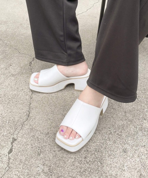 shopnikoniko(ショップニコニコ)の「バルキーヒール プラットフォームサンダル(サンダル・レディース・ブラック/ホワイト/ベージュ・LL/S/M/L)」の6枚目の写真