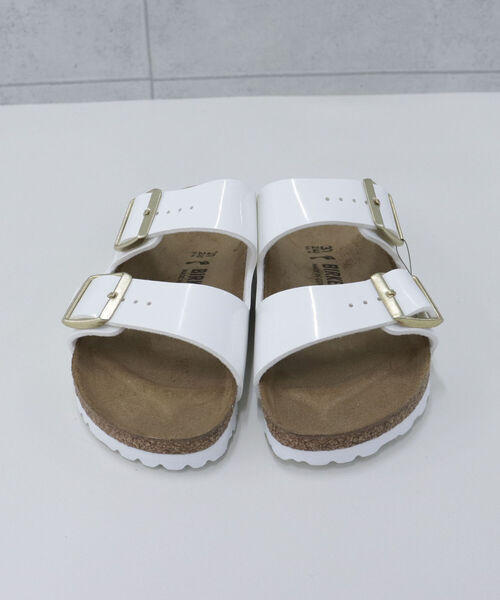 BIRKENSTOCK(ビルケンシュトック)の「【BIRKENSTOCK/ビルケンシュトック】ARIZONA Birko-Flor PATENT Narrow(サンダル・レディース・ブラック/ホワイト・37/38)」の4枚目の写真